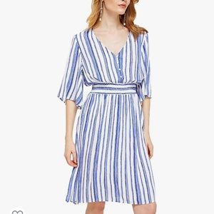 Women’s size large striped kimono sleeve dress, blue and white